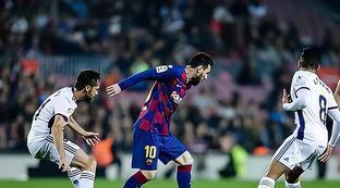 更是一個 更是一個